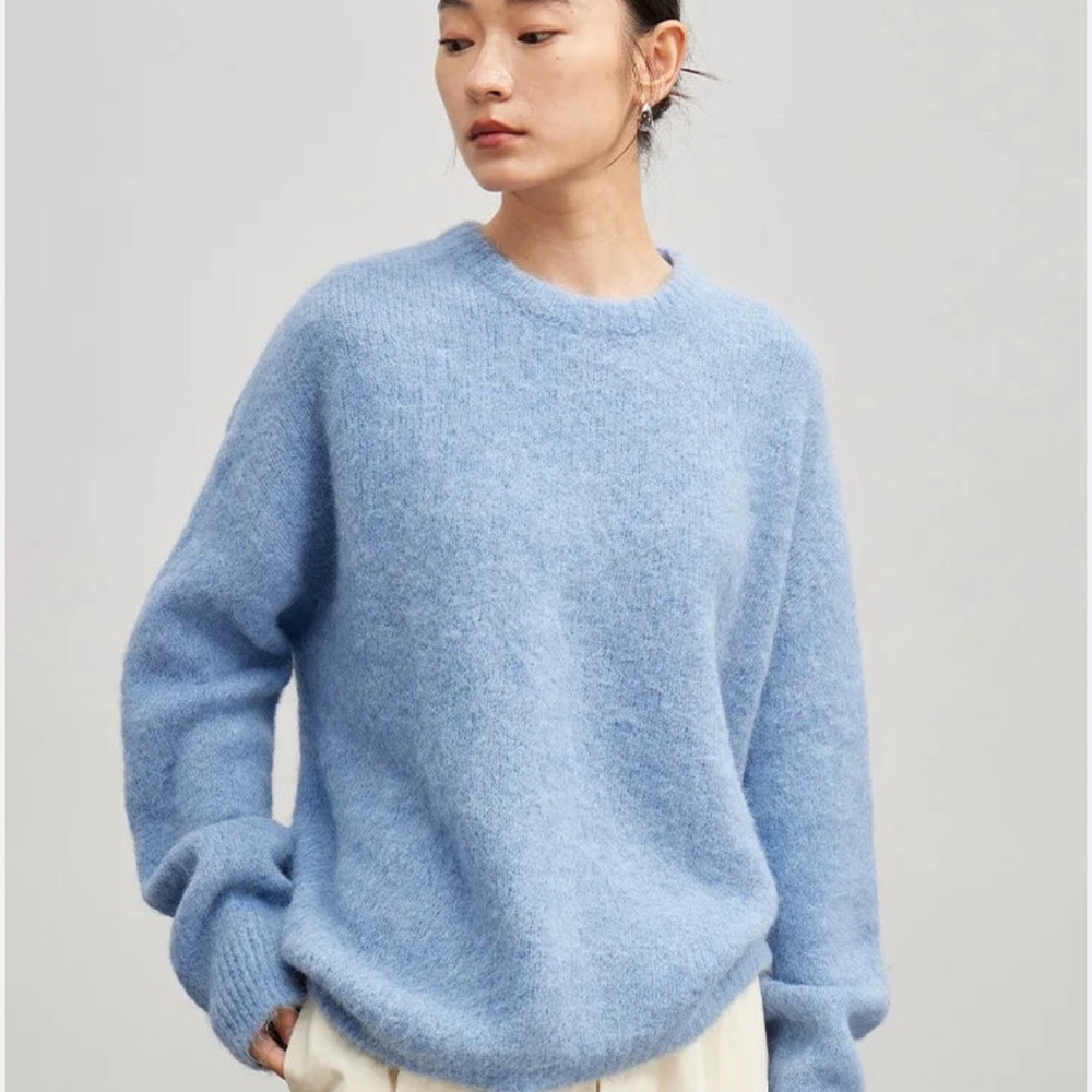 NWOT Gelato Pique Homme Warm Oversize Alpaca
Wool Women's Sweater
Never worn